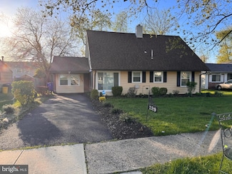 129 Pheasant Ln, Willingboro, NJ 08046