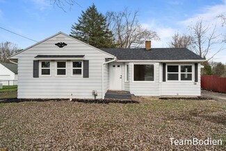 2655 Mckinley St, Kalamazoo, MI 49004