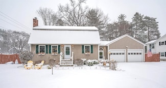 2 Broadcrest Ln, Nashua, NH 03063