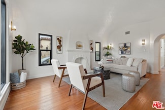 8919 Beverlywood St, Los Angeles, CA 90034