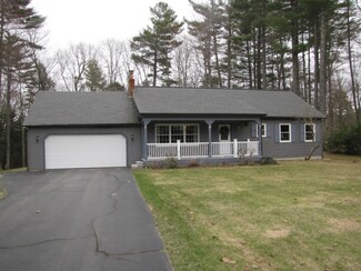 9 Forest Cir, Manchester, ME 04351