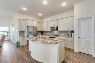 2212 Mcclendon Trail, Leander, TX 78641