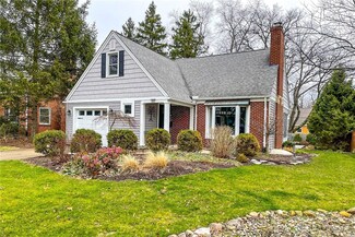 552 Woodview Dr, Dayton, OH 45419