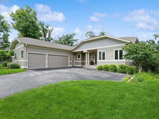 4367 Pioneer Trail SE, Cedar Rapids, IA 52403