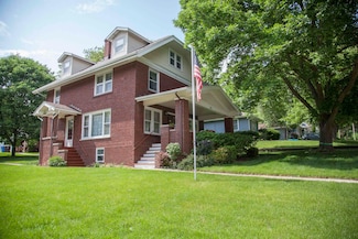 312 S 5th St, Mount Horeb, WI 53572