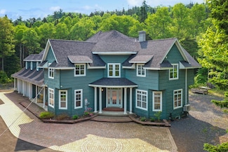 68 2nd Ave, Fort Kent, ME 04743
