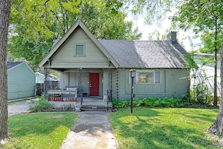 2438 Sharon St, Dallas, TX 75211