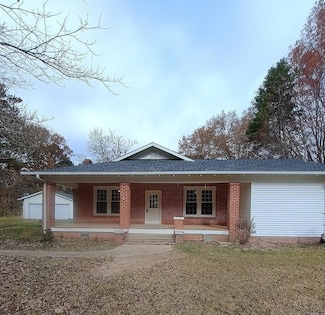 1731 S Feemster Lake Rd, Tupelo, MS 38804