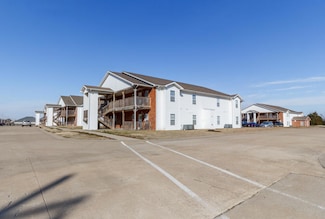 2176 Beck Ln, Lebanon, MO 65536