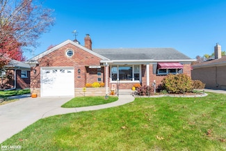 21125 Lakeland St, Saint Clair Shores, MI 48081