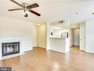 925 Hillside Lake Terrace Unit 209, Gaithersburg, MD 20878