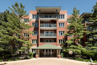 3940 W Bryn Mawr Ave Unit 403, Chicago, IL 60659