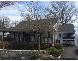 26 Robin Ln, Somerset, MA 02726