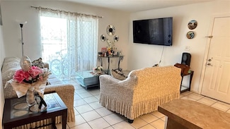 8560 SW 212th St Unit 203, Cutler Bay, FL 33189