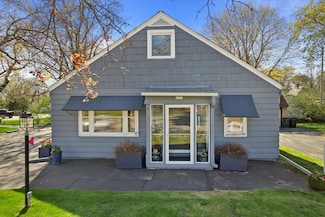 6213 N Green Bay Ave, Milwaukee, WI 53209