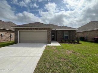 216 Wakely Ct, Lafayette, LA 70506