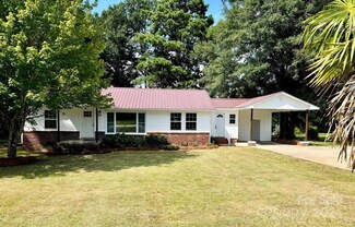 930 Suttle Rd, Lancaster, SC 29720