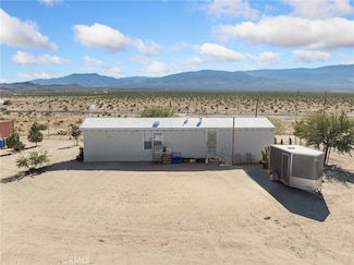 39626 E End Rd, Lucerne Valley, CA 92356