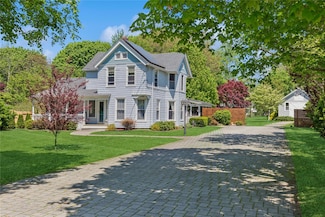 264 Washington Ave, Jamesport, NY 11947
