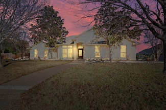 306 Cobblestone Ln, Crawford, TX 76638