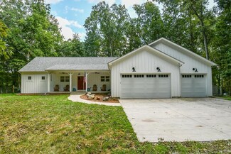 106 Cavanaugh Ridge Ln, Williamsport, IN 47993