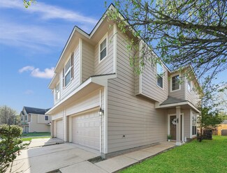 16207 Sandy Path Ln, Houston, TX 77084