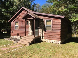 8694 S Wind Pudding Dr, Hazelhurst, WI 54531