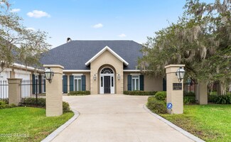 7 Duperier Oaks Dr, New Iberia, LA 70563