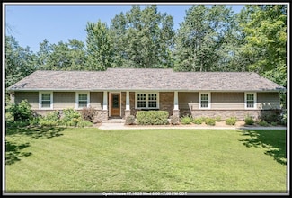 N3247 Frances Ln, New London, WI 54961