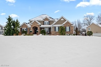 3327 Hampton Hall, Youngstown, OH 44514