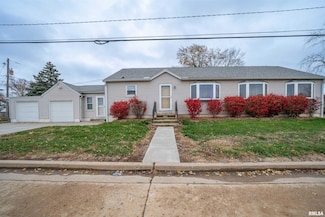 303 Veterans Ln, Creve Coeur, IL 61610