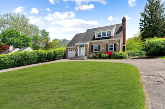94 Mulberry St, Stamford, CT 06907