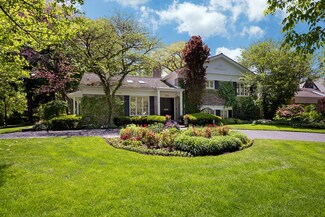 100 Beach Rd, Glencoe, IL 60022
