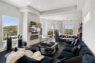 69 Dapplegray Rd, Bell Canyon, CA 91307