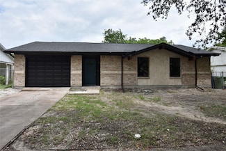 4918 Stagecoach Ln, Garland, TX 75043