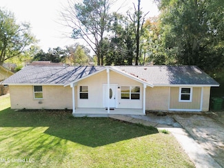 16301 Trenton Dr, Biloxi, MS 39532