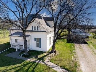 906 S Bell St, Royse City, TX 75189