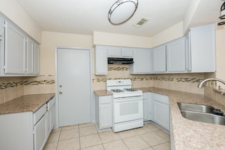 4166 Amir St, Houston, TX 77072
