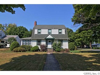 19 Eastern Pkwy, Auburn, NY 13021