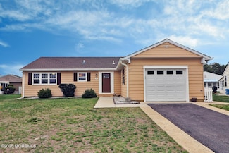 3 Andover Ct, Toms River, NJ 08757