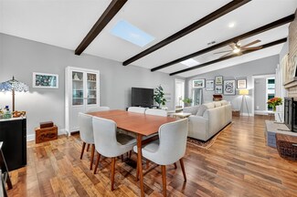 14423 Locke Ln, Houston, TX 77077