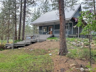 5 Chase Rd, Winthrop, WA 98862