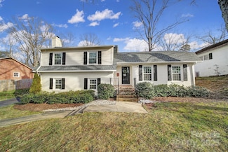 6737 Lancer Dr, Charlotte, NC 28226
