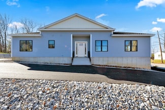 7 L Stevens Rd Unit B, Charlton, MA 01507