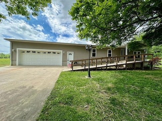34 Moores Ln, West Portsmouth, OH 45663