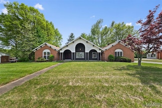 1724 Edmar Ln, Saint Louis, MO 63138
