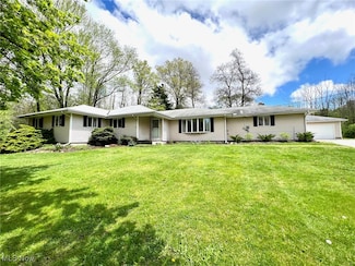 11075 Auburn Rd, Chardon, OH 44024