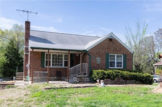 5307 Yecker Ave, Kansas City, KS 66104