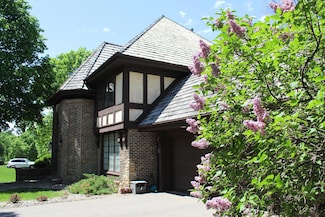 15802 Nursery Dr, Minnetonka, MN 55345