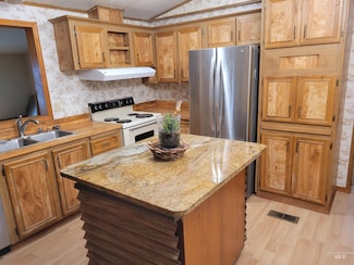 2 Chinook Ln, Orofino, ID 83544